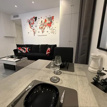 Apartment Luxury Monaco ! 7 Mins Walk To Casino Square ! 15 Secondes To Monaco !!