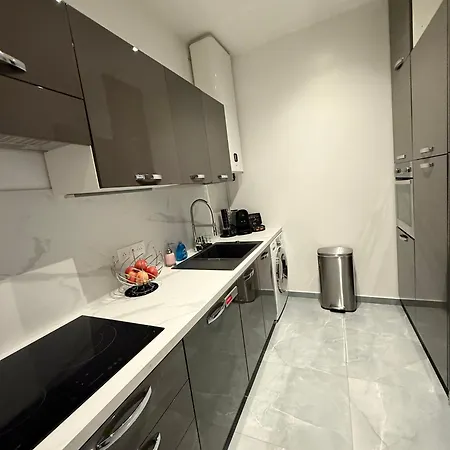 Apartment Luxury Monaco ! 7 Mins Walk To Casino Square ! 15 Secondes To Monaco !! *