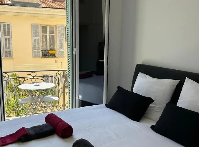 Luxury Monaco ! 7 Mins Walk To Casino Square ! Yacht Show ! F1 ! 15 Sec To Monaco ! Apartament *