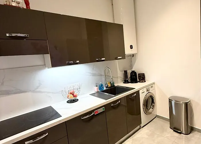 Luxury Monaco ! 7 Mins Walk To Casino Square ! Yacht Show ! F1 ! 15 Sec To Monaco ! Apartament